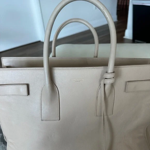 Saint Laurent SAC DE JOUR BAG. Very good condition - Picture 12 of 13